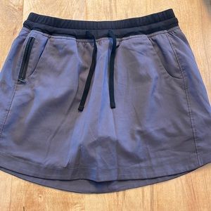 The north face gray skort-M